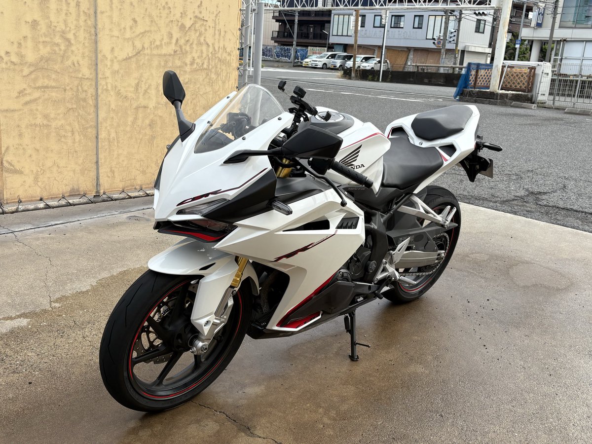 oioi__oioi___oi's tweet photo. #バイク乗り
#バイク好きと繋がりたい

性別：男
年齢：22
身長：165
住み：Osaka
車種：CBR250rr
好き：バイク、ゲーム、映画、旅
一言：友達欲しいです🎮 https://t.co/9IiS5hFnei