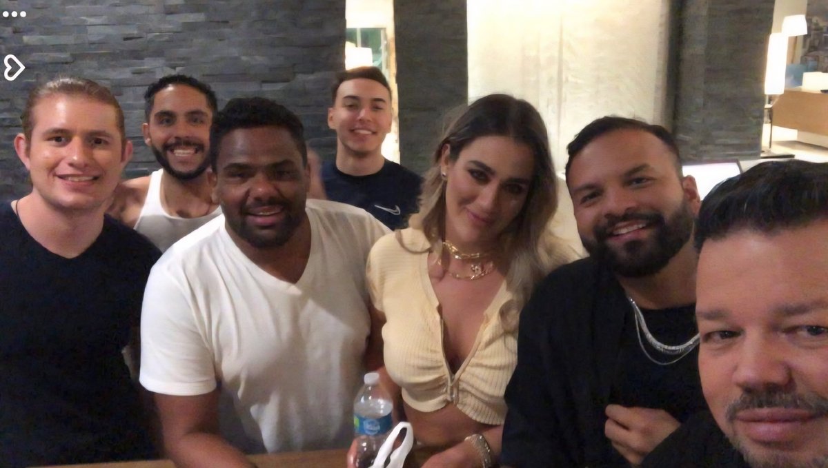 ted_quinto's tweet photo. MIAMI FILM TEAM!! 
☀️🎥🎞🎬 https://t.co/O40sa7h9Nu