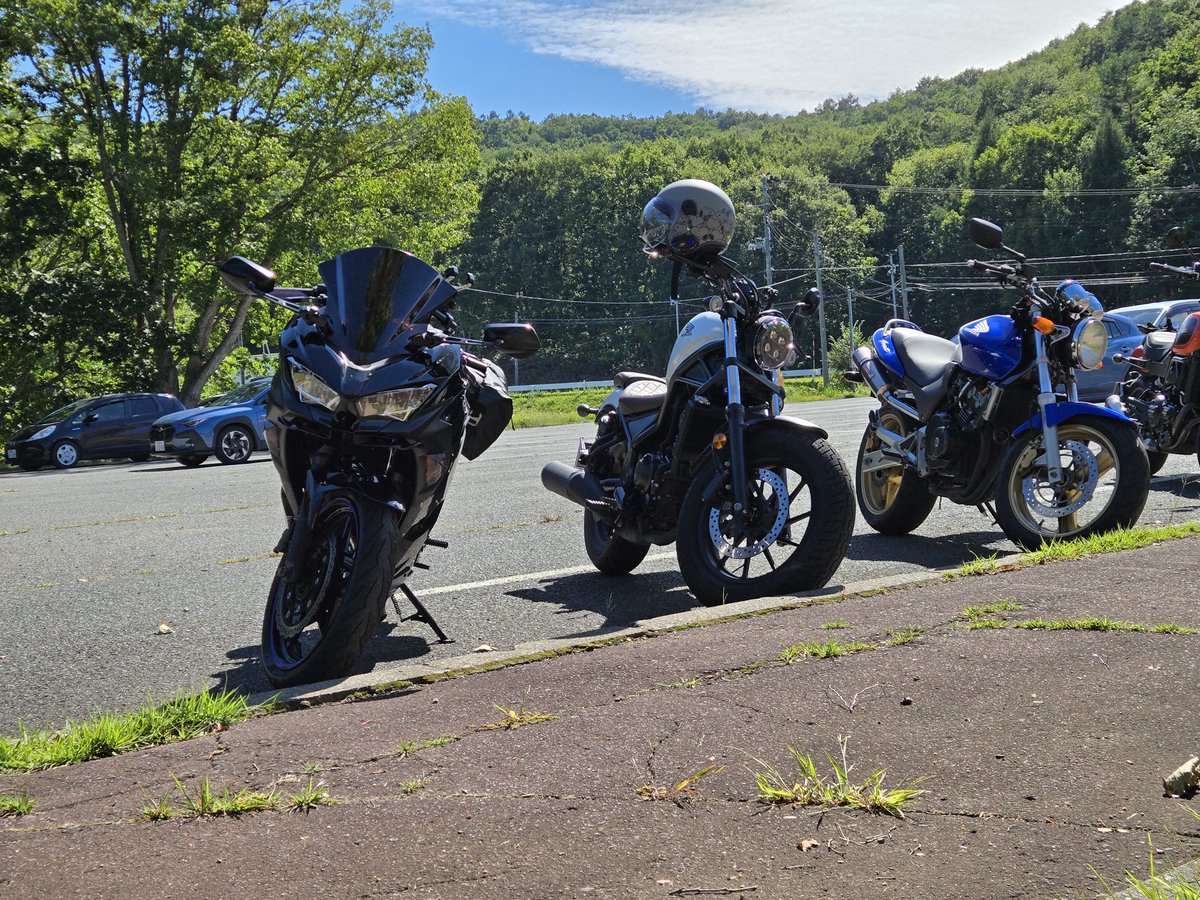 ILLMARIACH777's tweet photo. 昨日はShinobuさんと白波さんとライコまでお散歩🛵💨
戦利品はホーネットのｷｰﾎﾙﾀﾞｰ✨️ https://t.co/3Py8ZbGdro