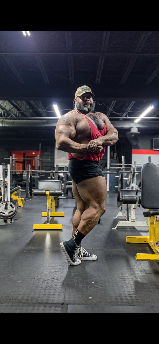 thehulkzilla's tweet photo. Killer chest day earlier today. Yessir https://t.co/ceqcDIbnTs