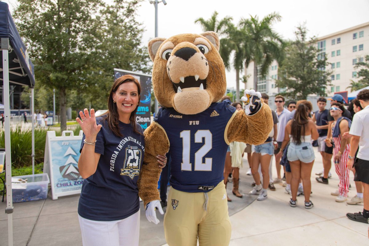 FIUPresident's tweet photo. That’s how you celebrate 25 years of FIU football! 🏈💙💛

A home opener win in Miami, an incredible crowd and 25 years of Panther pride. Our team delivered, and the FIU family showed up and brought the energy tonight.

What a way to start at home. Paws up! 🐾 https://t.co/VkXzPWUbju