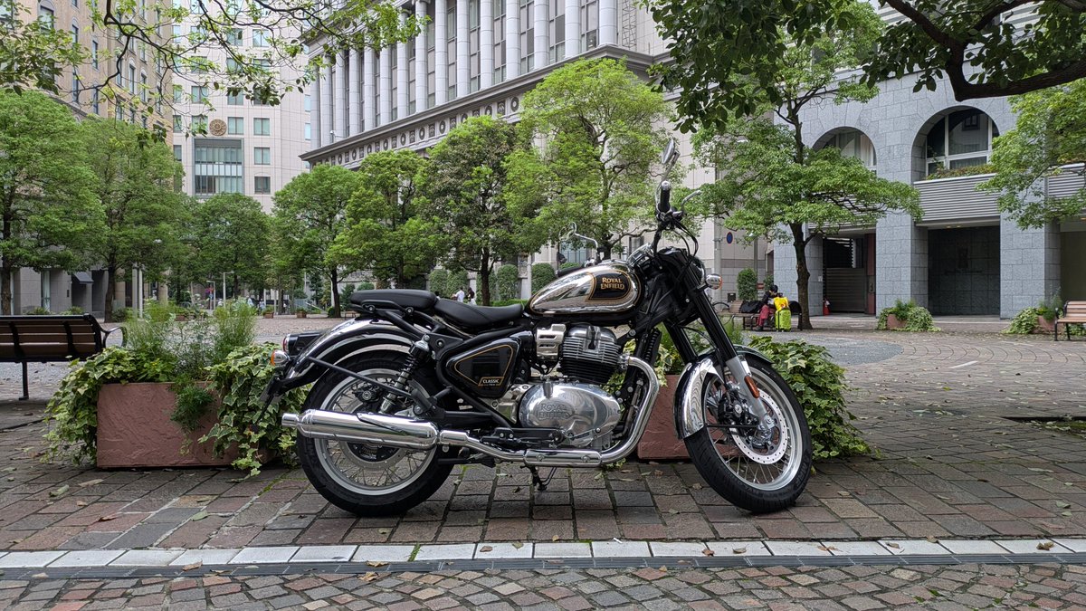hkdcb1325's tweet photo. My new gear
やはりこれに決めました。

#ロイヤルエンフィールド
#classic650
#royalenfield
#バイク乗りとして軽く自己紹介 https://t.co/MGNYvB49TI