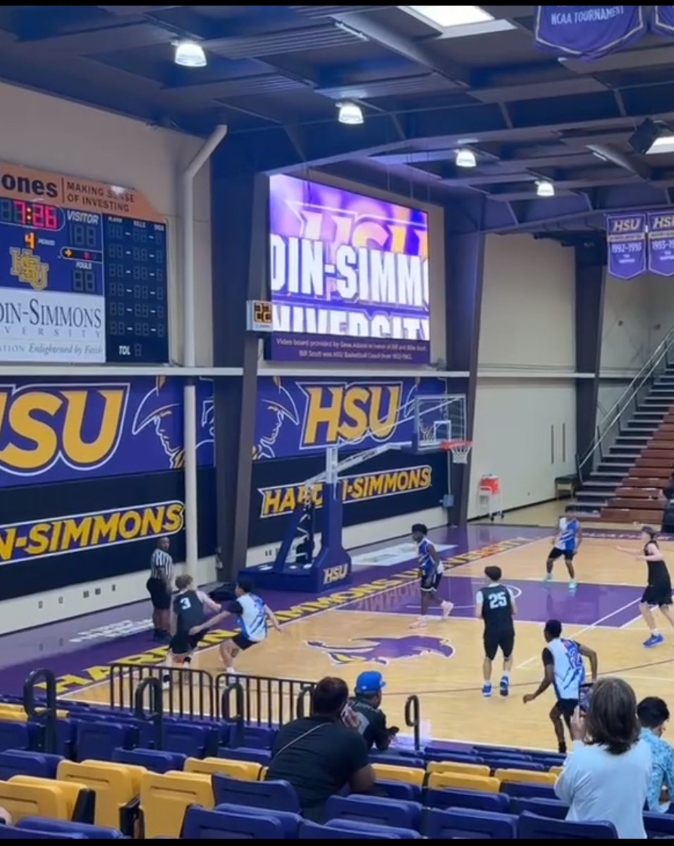 WHSrooHOOPS's tweet photo. Thank you to @HSUMBB for hosting a great shootout today in Abilene. Great seeing our team compete today against quality opponents. @whsrooathletics @WeatherfordISD @CoachNealWelch https://t.co/ybPfZJEvgP