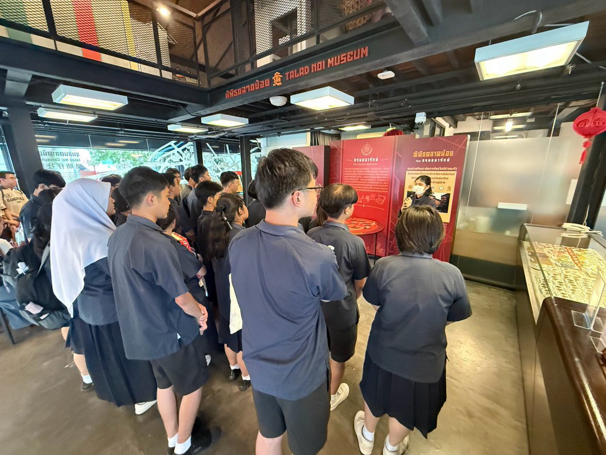 pipittaladnoi's tweet photo. ⛩️ภาพบรรยากาศการเข้าเยี่ยมชม #พิพิธตลาดน้อย จากโรงเรียนบางปะกอกวิทยาคม

🌱เมื่อวันที่ 12 กันยายน 2569🌱

📱 สนใจเข้าชมเป็นหมู่คณะ ติดต่อสอบถามได้ที่ 02 233 7390

🗓️ เปิดบริการวันอังคาร-ศุกร์ 08.30-16.30น. 
วันเสาร์-อาทิตย์ วันหยุดนักขัตฤกษ์
10.00-18.00น. https://t.co/3I7PoXnIBM