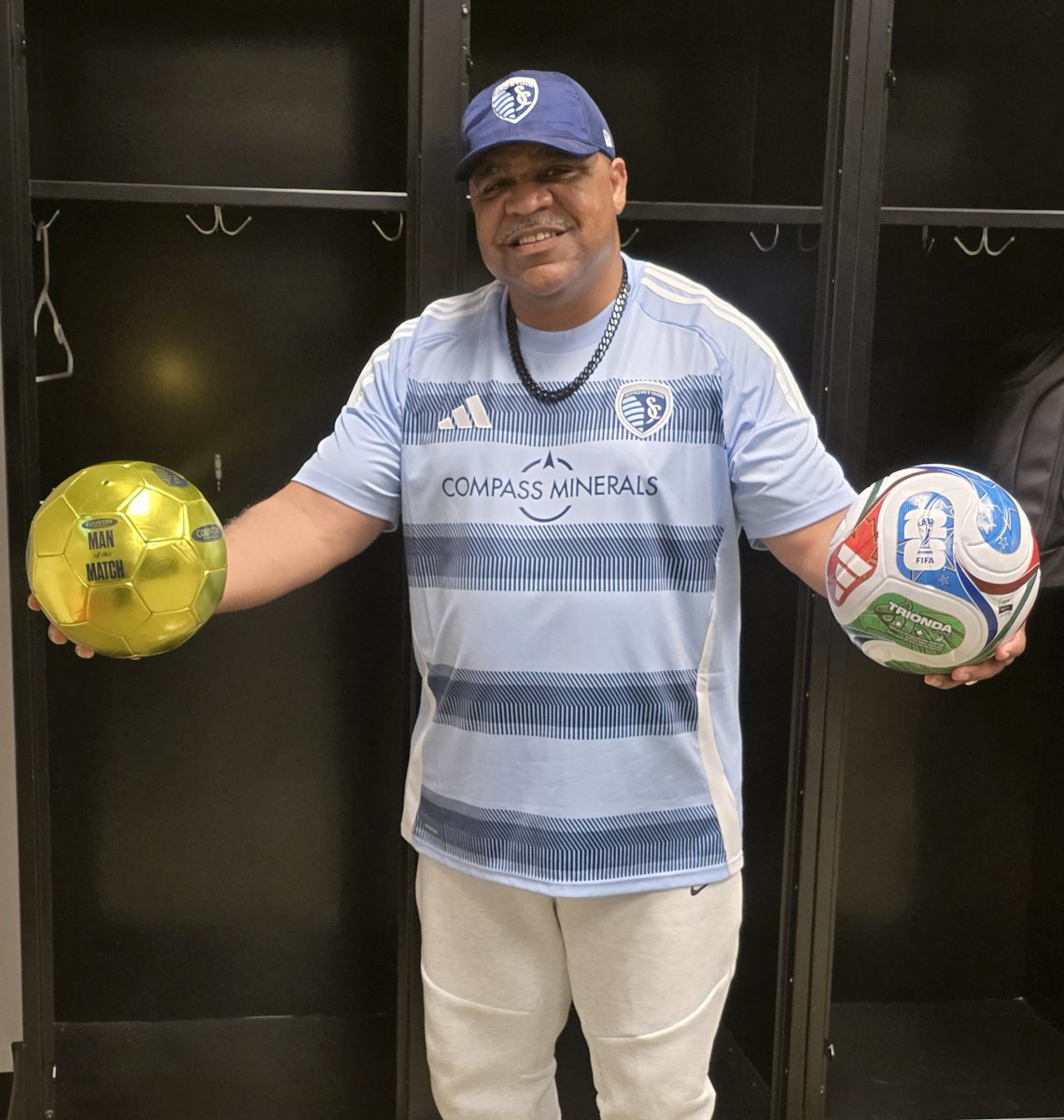 generaldwilson's tweet photo. 2nd STOP.......@sportingkc,  Whatz-Hapnin! 😁 Can't wait to hear you Loud & Proud tonight! As we walked into Sporting park, we felt the love and incredible hospitality.  Honored to be in the Building y'all! Letzgoooooooo!
#NationalAnthemTourContinues #Honored #Blessed #SingWithMe #GodIs