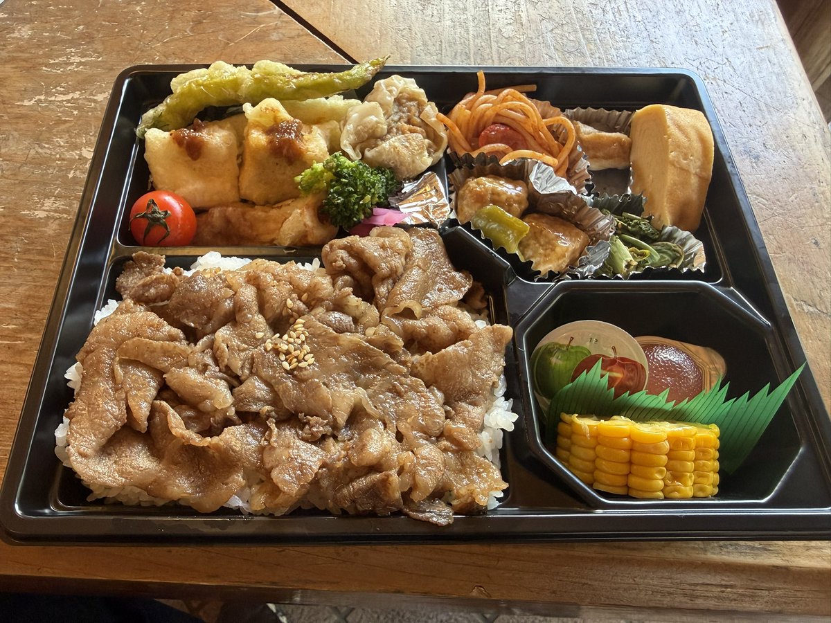 garuda_max's tweet photo. そしてお休み処 柊さんの豪華お弁当いたあぁだきいぃますっ🤤 https://t.co/UxzVXw7vom