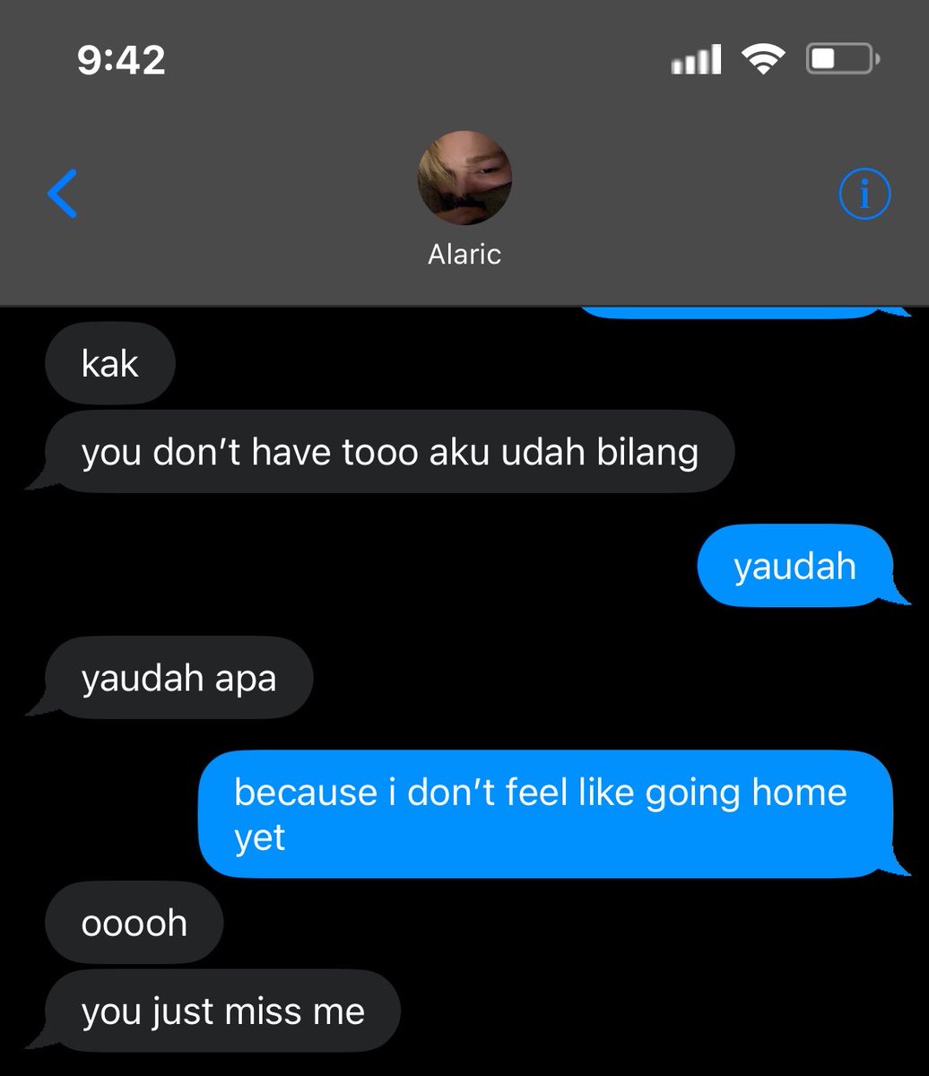 daidreanin's tweet photo. a #nikhoon few tweets au.
— proof that they can’t go a day without each other. 

from Almost universe.
by, daidreanin. https://t.co/SNZZq0D8hF