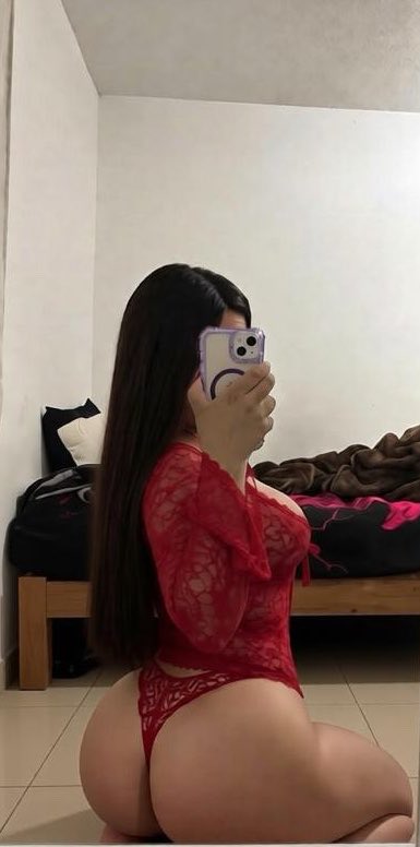Monserr95600040's tweet photo. Red might be my color… ❤️‍🔥 https://t.co/WAYcvPQQo1
