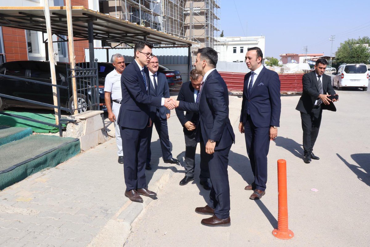 dsdb_yasinaydin's tweet photo. Saha ziyaretleri 3
Nizip’te adliyemizi, çalışma arkadaşlarımızı ve sahadaki uygulamaları yerinde değerlendirdik. Mesai arkadaşlarımızla bir araya gelerek tecrübelerini, ihtiyaçlarını ve önerilerini dinledik; denetimli serbestlik hizmetlerinin daha güçlü ve etkin yürütülmesi için istişarelerde bulunduk. Başsavcımız Fatih Kurt ve Başsavcı vekilimiz Engin Kurşun, komisyon başkanımız Mehmet Temür’e çok teşekkür ediyorum.
