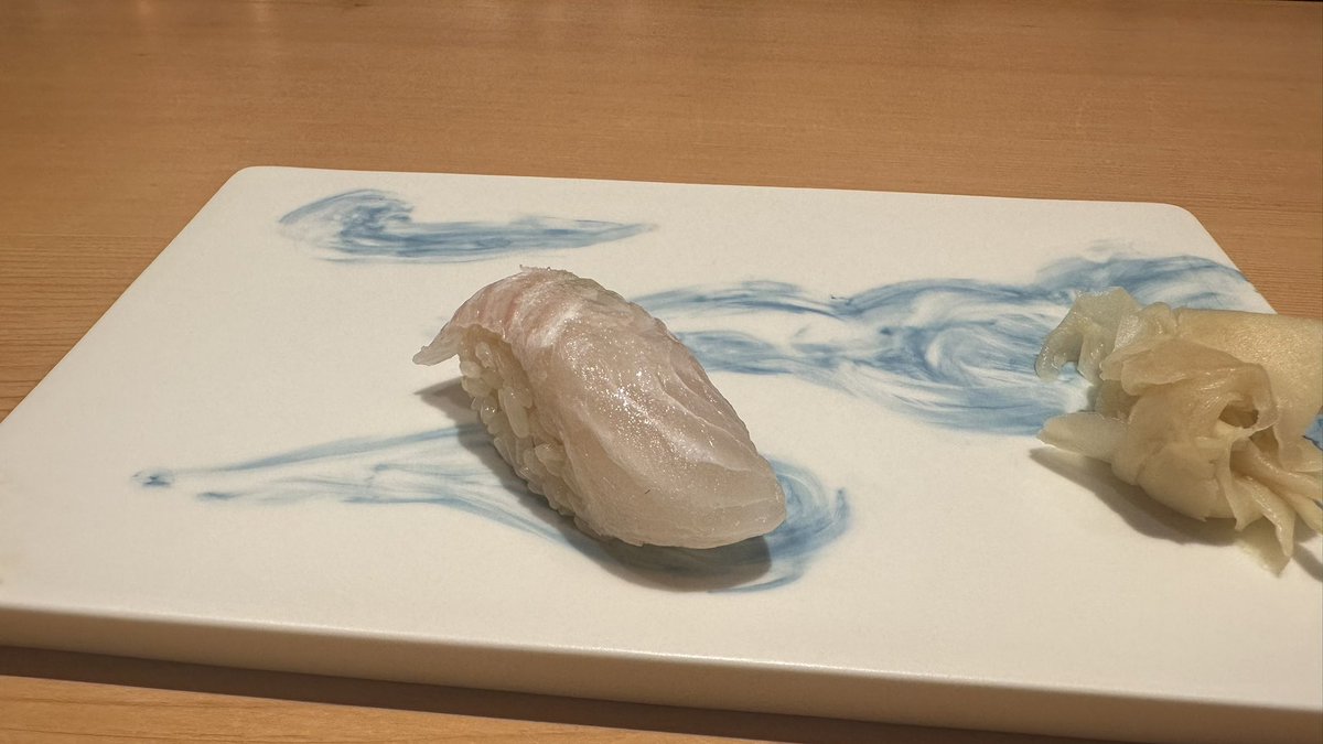 RIMU0127_sub's tweet photo. 二日酔いやけど江戸前寿司食べて帰ります🍣
#BUNYAKAI品川店 https://t.co/l9tIm4l3pb