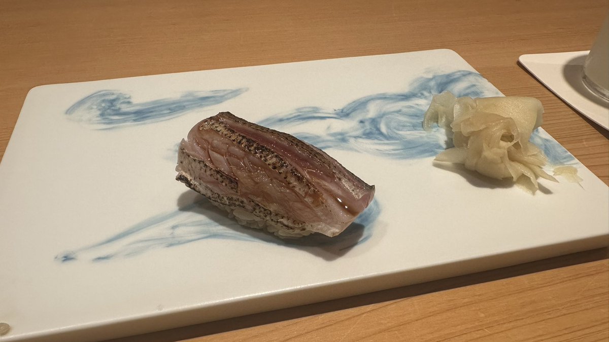 RIMU0127_sub's tweet photo. 二日酔いやけど江戸前寿司食べて帰ります🍣
#BUNYAKAI品川店 https://t.co/l9tIm4l3pb