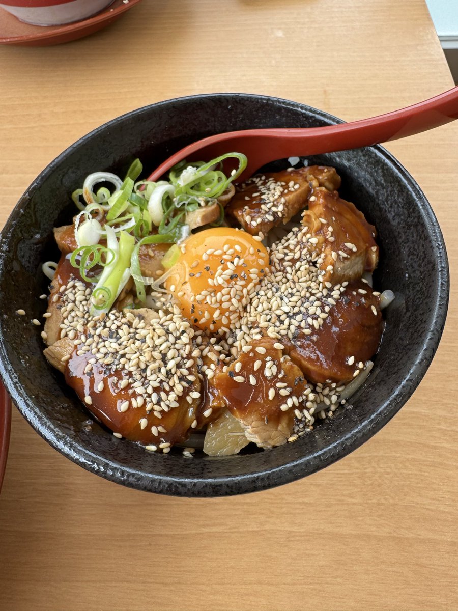1020moco's tweet photo. ラーメン横綱 浜松店
チャーシューメン
厚切り豚丼

かなり久しぶりの訪問
名古屋に住んでたころよく行きました😁
懐かしく相変わらず安くて美味しいです♪

大満足でごちそうさまでした✨ https://t.co/zzivO9WBgz