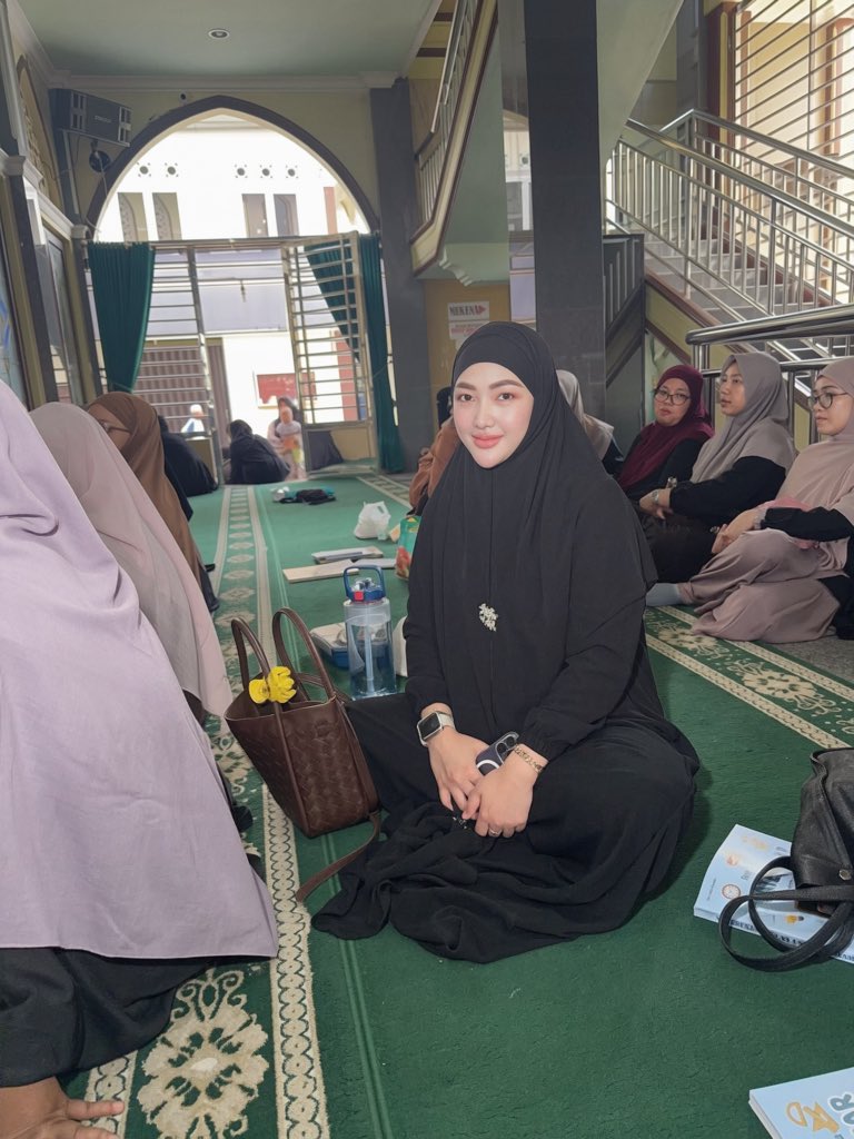 Anggiutami96's tweet photo. Sesuai yang kamu lihat☺️ https://t.co/zNpEvii8du