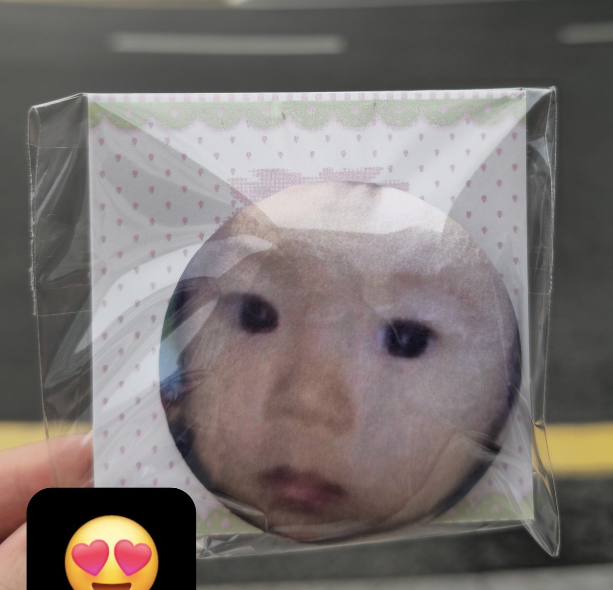 shotarosang's tweet photo. 택시에 폰두고 내려서 아저씨 기다리는데 아가타로 소매넣기 당함 ㄱㅇㅇㅜㅜ https://t.co/Q7IUOJ4qa7