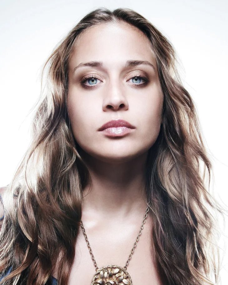 PopCrave's tweet photo. Happy 49th birthday to the iconic Fiona Apple. https://t.co/NmB9qMyK43