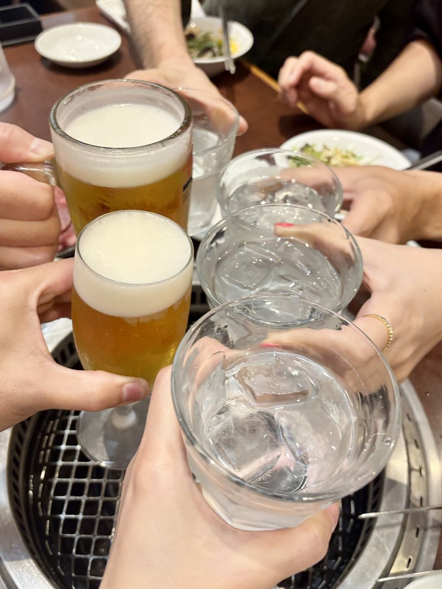 kaede_roza's tweet photo. 昨日はヌルボンで友達の誕生日会でした。久しぶりに行ったら、食べ放題メニューからソフトクリームが消えていて別料金…悲しい。お肉は変わらず美味しかったです。
その後は鉄平家でリズム天国をして遊びました。突発なのに人を上げられる部屋が羨まし。
うささんあば、おめでとうございました(*´꒳`*) https://t.co/aWJG3RX7uz