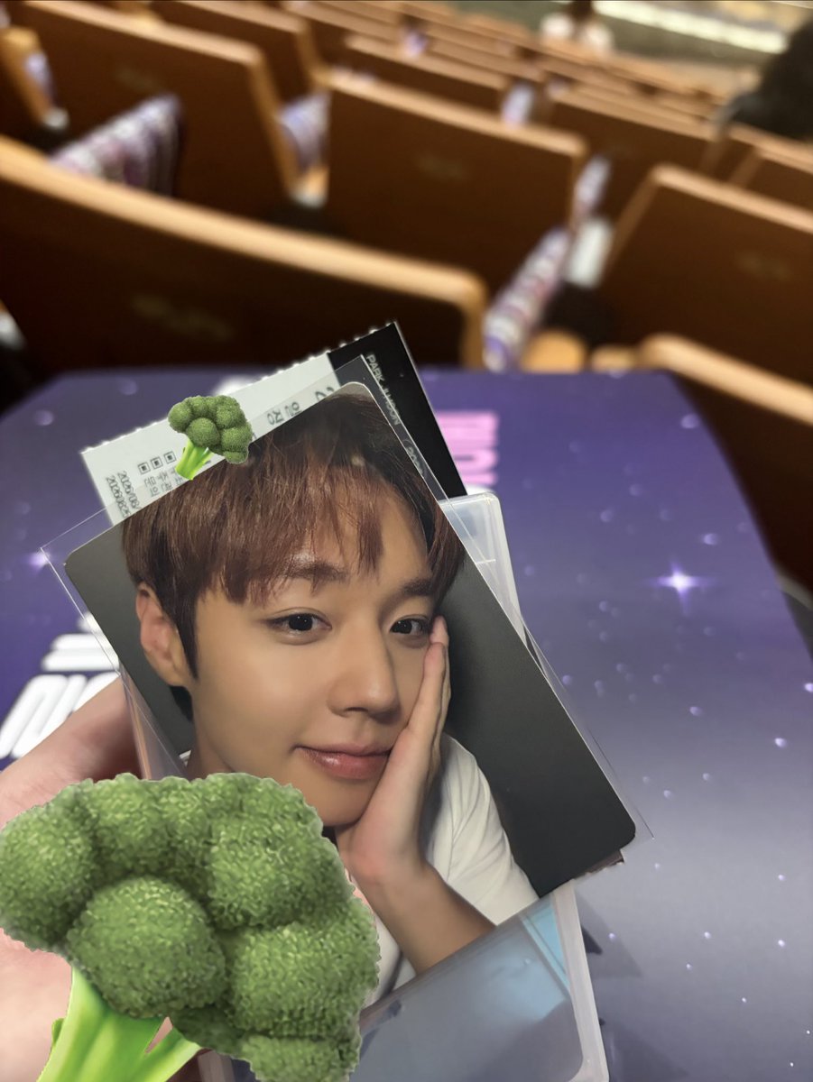 dotorjihoon's tweet photo. 막콘은 역시 치통 포카💖💖💖💖 https://t.co/4AmuveClbk