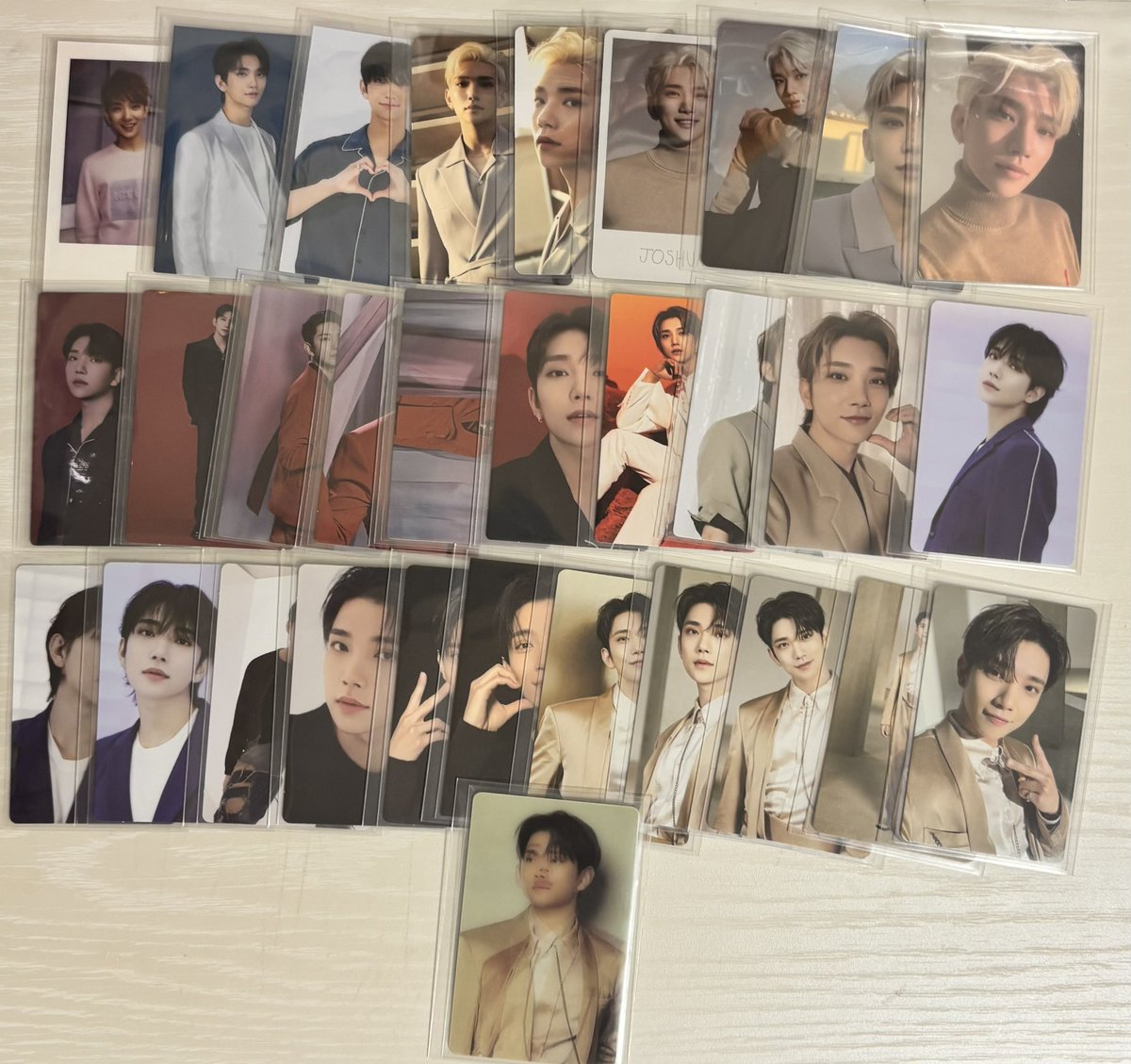 dnwhgl_17's tweet photo. SEVENTEEN セブチ トレカ 過去トレカ 交換 買取 譲求

譲 ジョシュア 写真のもの

求 買取

お求めのものご提示ください https://t.co/vROPBfl6ql