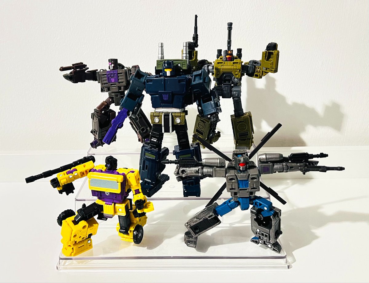 drios53's tweet photo. Blast Off, Brawl, Onslaught, Swindle, Vortex. 🤩 #Combaticons #Transformers https://t.co/l3nZzwkgMX