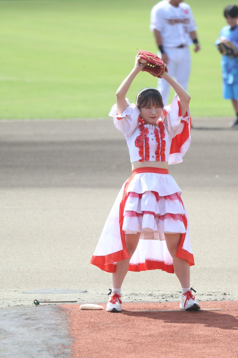 MS06sKAZUs's tweet photo. ヨーク開成山スタジアム
東北楽天イーグルス🆚新潟オイシックスの始球式
かっちょよかったよ🎵

#福島ゆか
#けっぱって東北
ヨーク開成山スタジアム https://t.co/rr7SO1x9pf