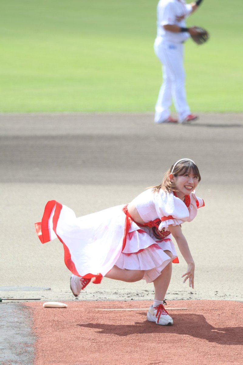 MS06sKAZUs's tweet photo. ヨーク開成山スタジアム
東北楽天イーグルス🆚新潟オイシックスの始球式
かっちょよかったよ🎵

#福島ゆか
#けっぱって東北
ヨーク開成山スタジアム https://t.co/rr7SO1x9pf