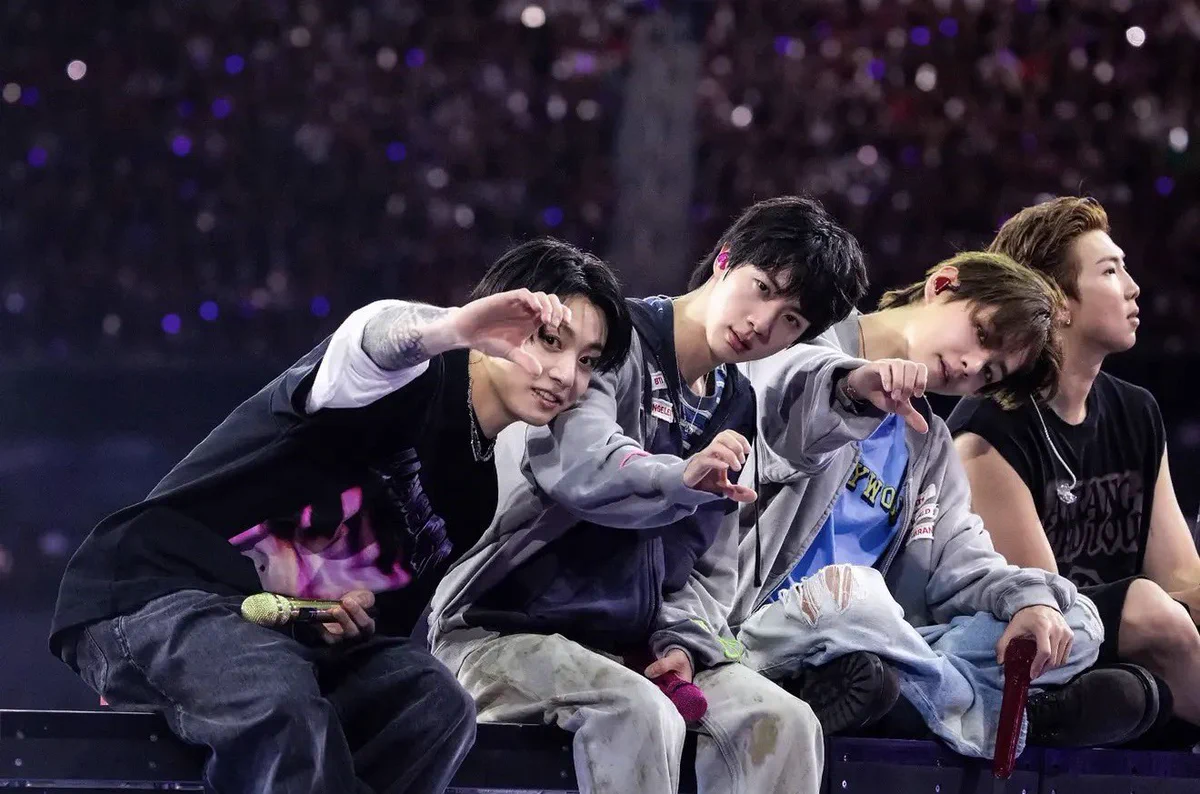 ୨୧ jinページ୨୧ Just a FAN GIRL⁷ 🪭 ㉧㉣㉣ on X: 