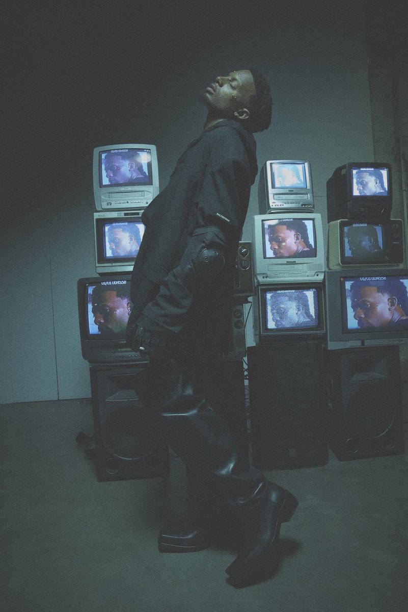 gink000000's tweet photo. He’s really the coolest person oat and it’s not even close… https://t.co/yt7nJRUVde
