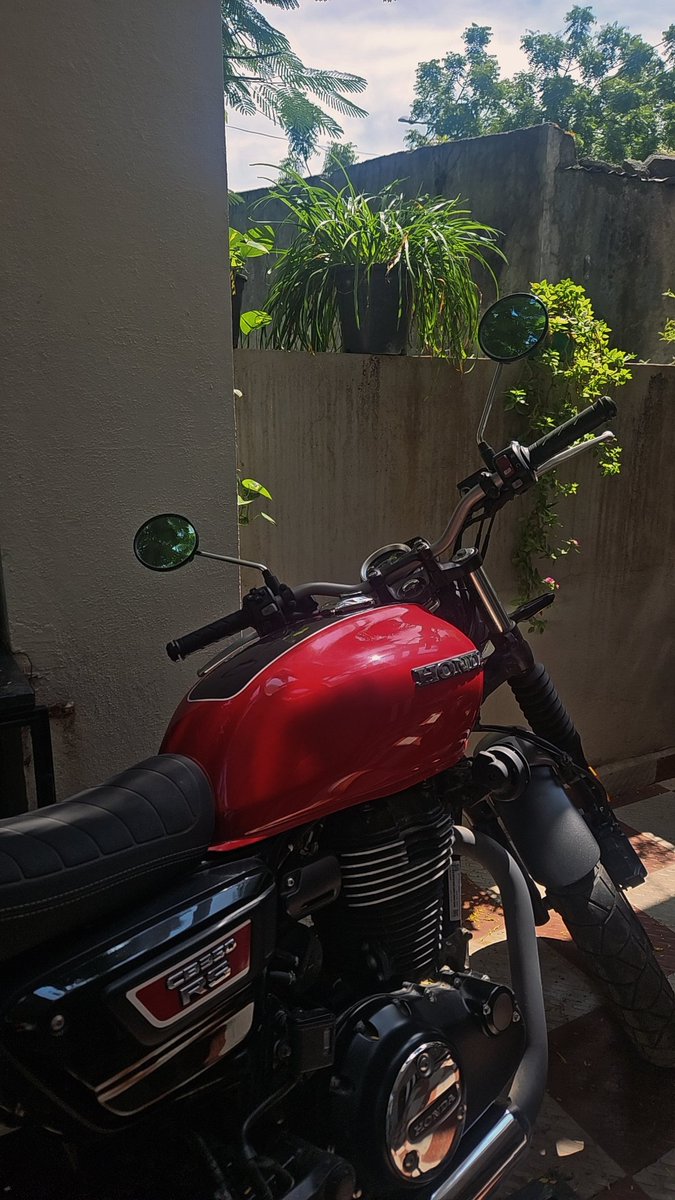 sidmanale643's tweet photo. good day to own a motorcycle https://t.co/8yUQo0YyYl