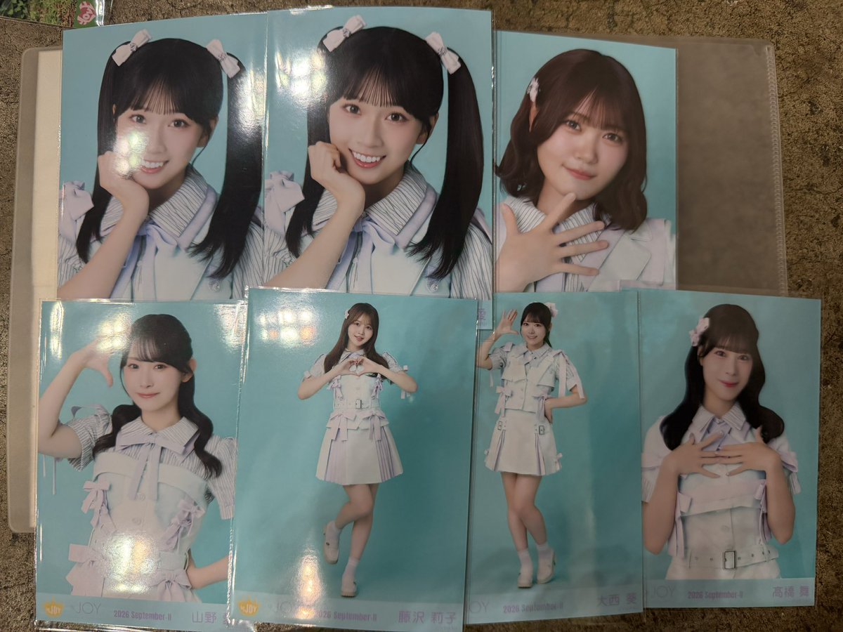 S712405683's tweet photo. ニアジョイ　トレ　生写真　サマツイ ブロマイド

譲　天野ヨリ、小澤ヨリ、山野チュウ、高橋チュウ、藤沢ヒキ、大西ヒキ

求 大信田チュウ、村山ヨリ

異種、過去物も検討いたします。

本日幕張にてトレ希望 https://t.co/luJHV1KFM1