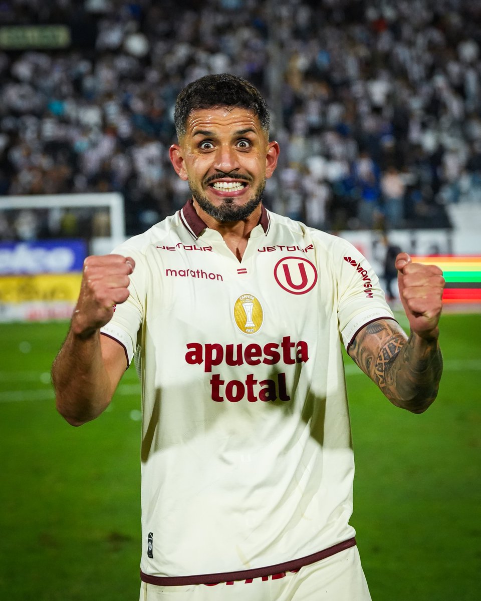 Universitario's tweet photo. 𝗘𝗦𝗧𝗢 𝗘𝗦 𝗟𝗔 Ⓤ 💛❤️

#ConLaUsiempre
#UnaHistoriaDeGrandeza https://t.co/hkEjhp0LWb