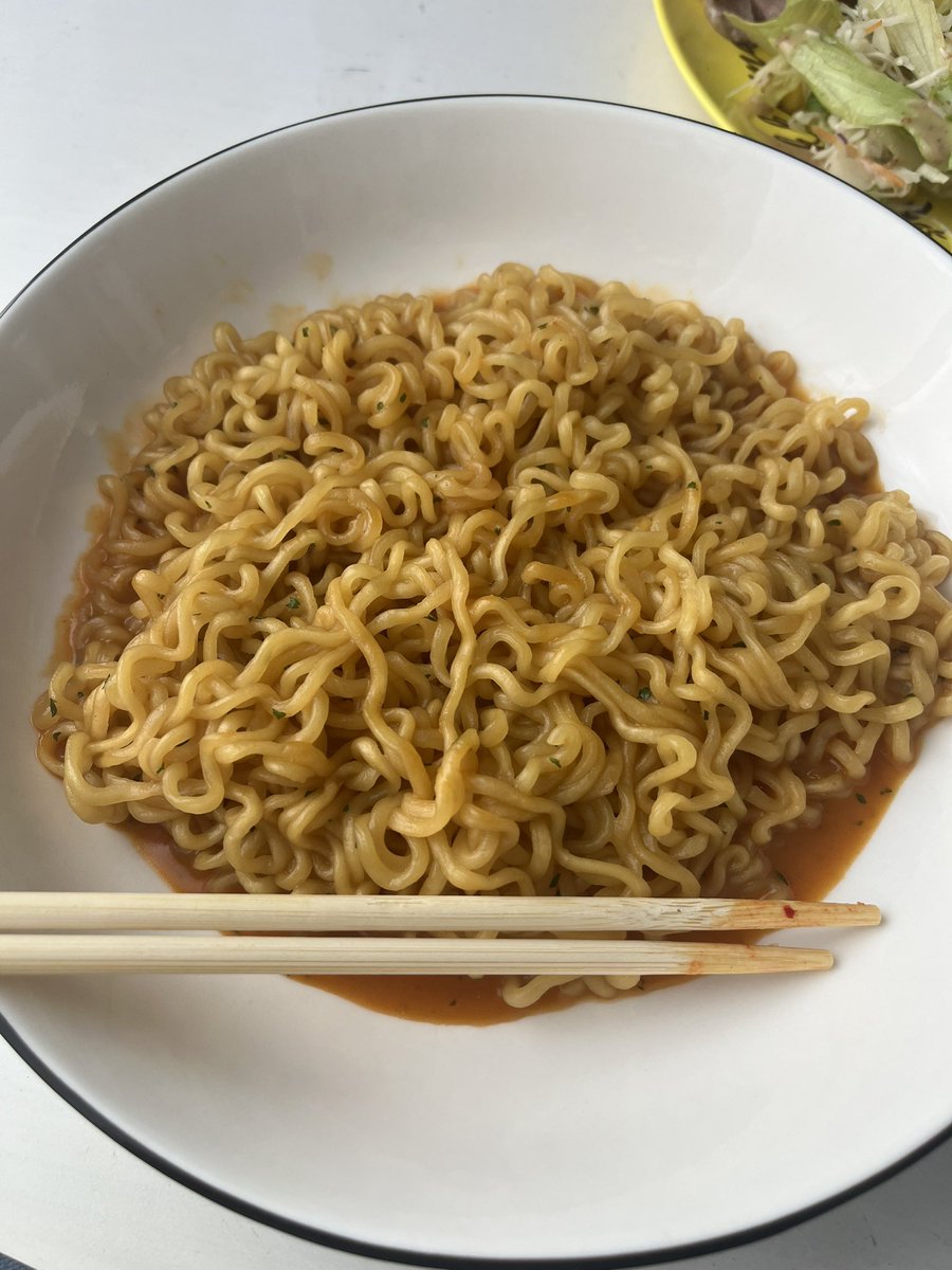 ruiuiuiui's tweet photo. 辛いの苦手な私が食べるトゥーンバ
辛そうなソースは半分？にした
大丈夫かな… https://t.co/PK4txwxGL6