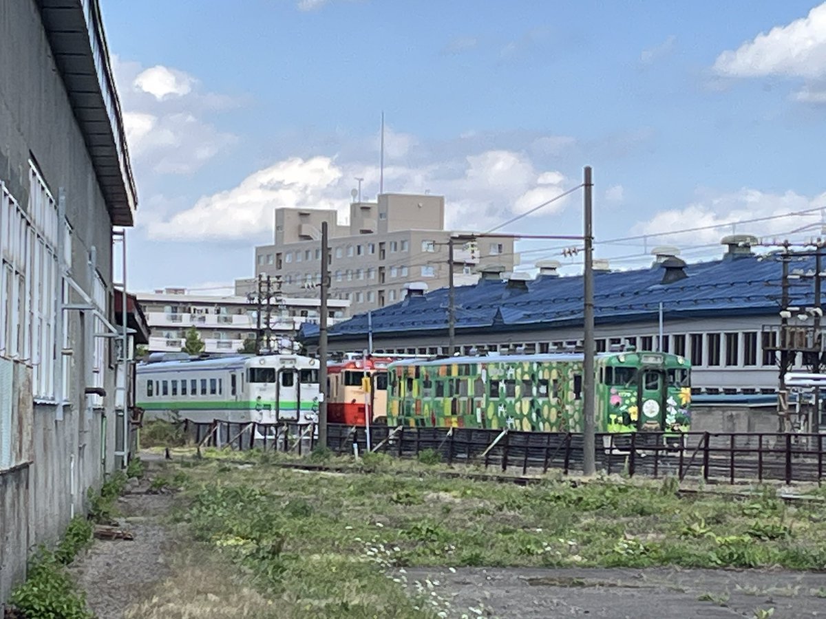 koki8714f's tweet photo. #キハ40系　#H100系　#733系　#JR北海道　#はこだてライナー https://t.co/qRXOOwehfc