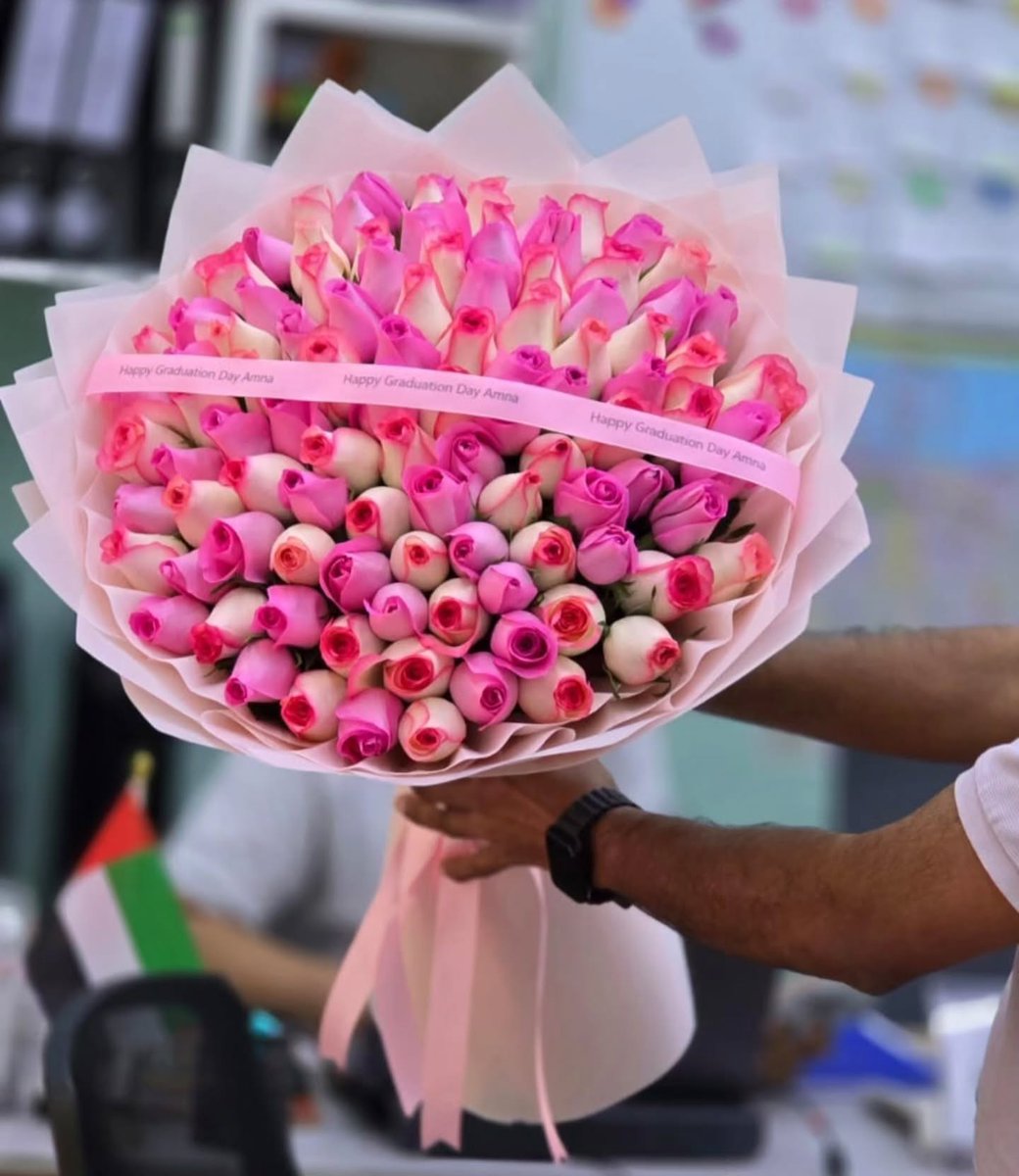 ReginaldFecn's tweet photo. 🎓 Celebrate Success with Flowers That Speak from the Heart
Every graduation marks the beginning of a beautiful new journey. Celebrate this proud achievement with our handcrafted bouquet of 101 Premium Pink &amp; White Kenyan Roses, elegantly finished https://t.co/BA3dRI6txl
