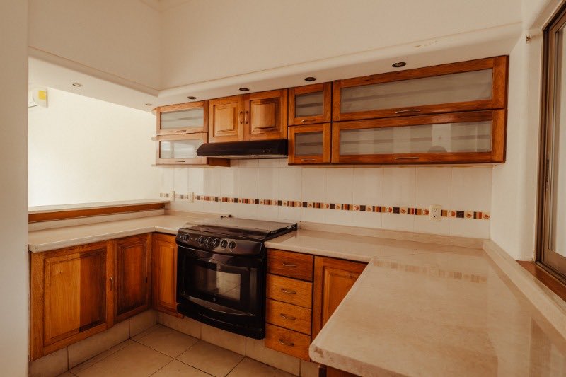 caye2000's tweet photo. 🏡 Casa en venta en Viveros del Valle, Jardines del Valle, Zapopan. $3.6 MDP. 3 recámaras, 2.5 baños, terraza, 2 estacionamientos y seguridad 24/7. 📲 Agenda tu visita: 33 2210 7982 | Zaira Carbajal https://t.co/Ch78crLfZp