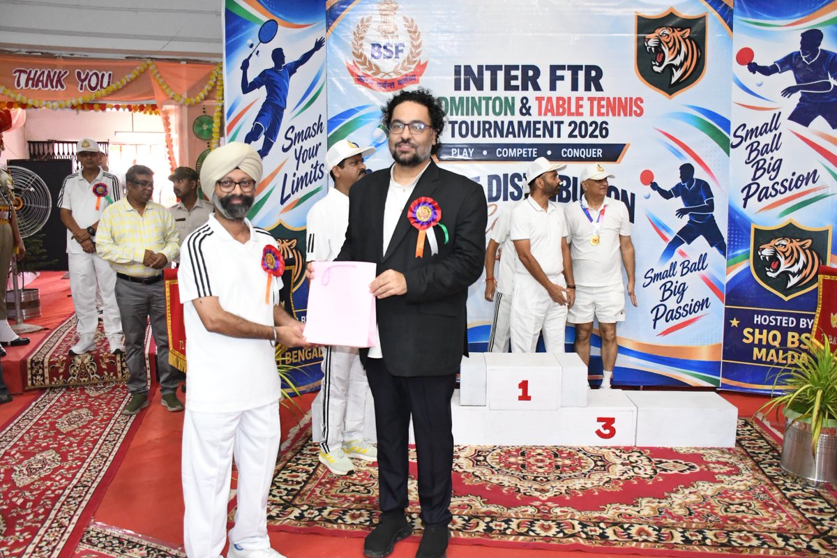 BSF_SOUTHBENGAL's tweet photo. 🏸🏓 The 16th Inter-Frontier Badminton & Table Tennis Tournament of BSF concluded at SHQ BSF Malda with enthusiastic participation from formations across the Force.

The closing ceremony was graced by Sh. Daljeet Singh, IPS, IG, BSF, South Bengal Frontier, as Chief Guest and Sh. Rajanvir Singh Kapur, IAS, DM, Malda. Trophies were presented to the winners & runners-up, celebrating sporting excellence, camaraderie and a spirit of healthy competition.

#BSF #Sports #Badminton #TableTennis