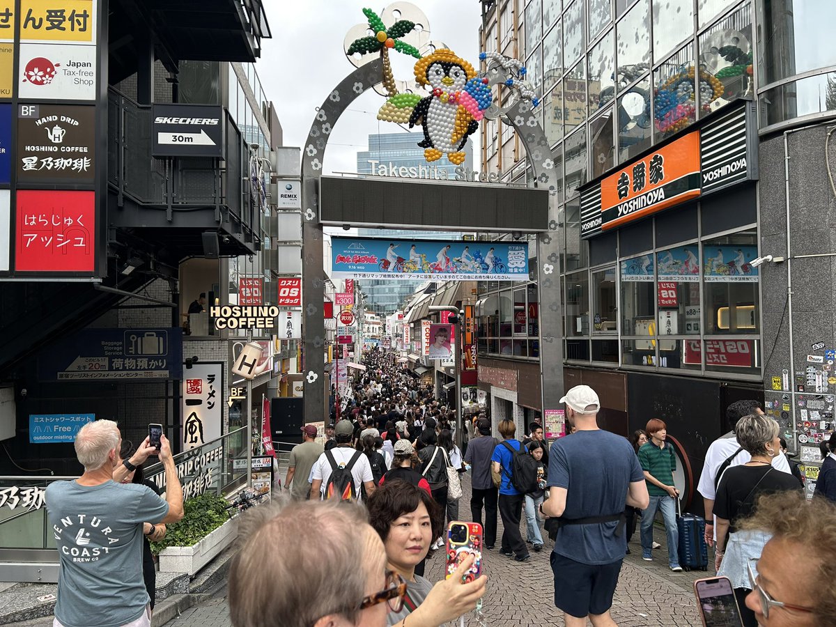 lardy_4649's tweet photo. 人やっべぇ https://t.co/X4ab2dOVzu