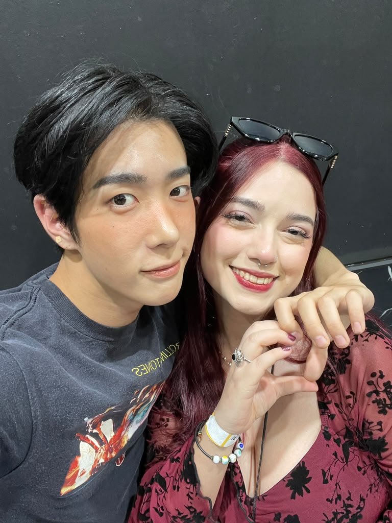 MaferHan09's tweet photo. This man is so beautiful, I love him so much, I left the concert even more in love with him 😭😭 Jongwoo the man you areee!!🗣🫶🏻
#OnePact #OnePactInMexico #ONEPACT_OUTSHINEMEXICO @onepact_ #Jongwoo #ONEPACT_OUTSHINE https://t.co/2YdDFUZ6AF