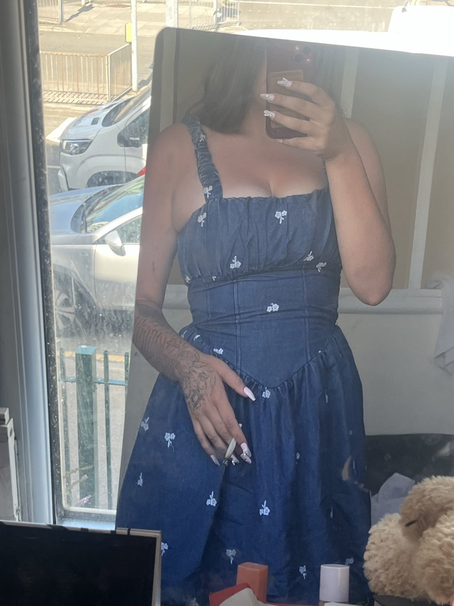 SLUTTTY0iu's tweet photo. Anyone  #buyingcontent I’m #sellingcontent now message me here or telegram @km7170 or message me on my Snapchat @jessica7170x and yeah I live verify!!! https://t.co/WRwweAhvww