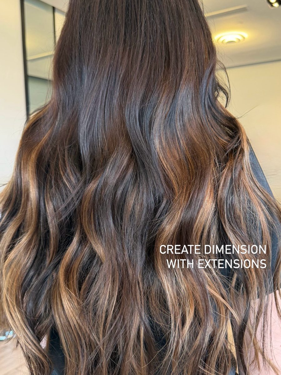 FrancescaP7k's tweet photo. A little known secret in the industry is that you don’t actually have to color your hair to get highlights. We can create a beautiful dimensional balayage look by expertly layering different colors of extensions! Completely chemical free. And when https://t.co/QBgZkZVnd8