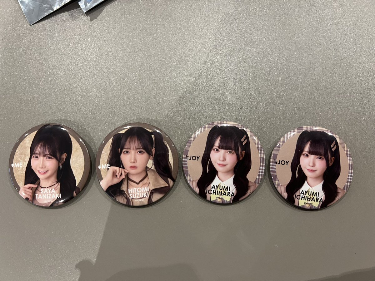 JkSuxd's tweet photo. イコラブ　ニアジョイ　缶バッジくじ

譲　画像

求　買取(金額ご提示ください)
       瀧脇(レート考慮お願いします)

本日現地にてトレ希望です。
お取引可能な方ご連絡お待ちしております。 https://t.co/8IhsB0ku7J