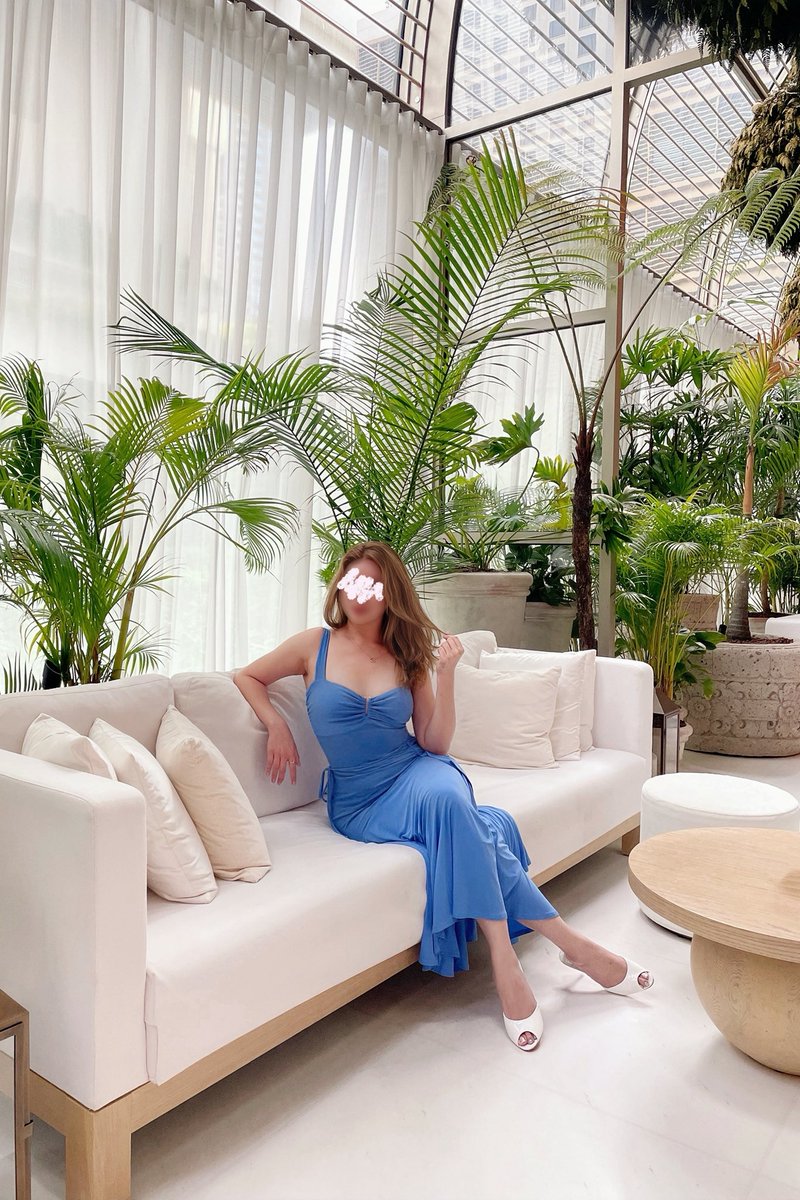 risquerebecca's tweet photo. The first time someone took a nice photo of me on a date 🥺 

What’s more impressive is that this was taken when we were both already massively day drunk. 🤪 https://t.co/v0Zt9kAJha