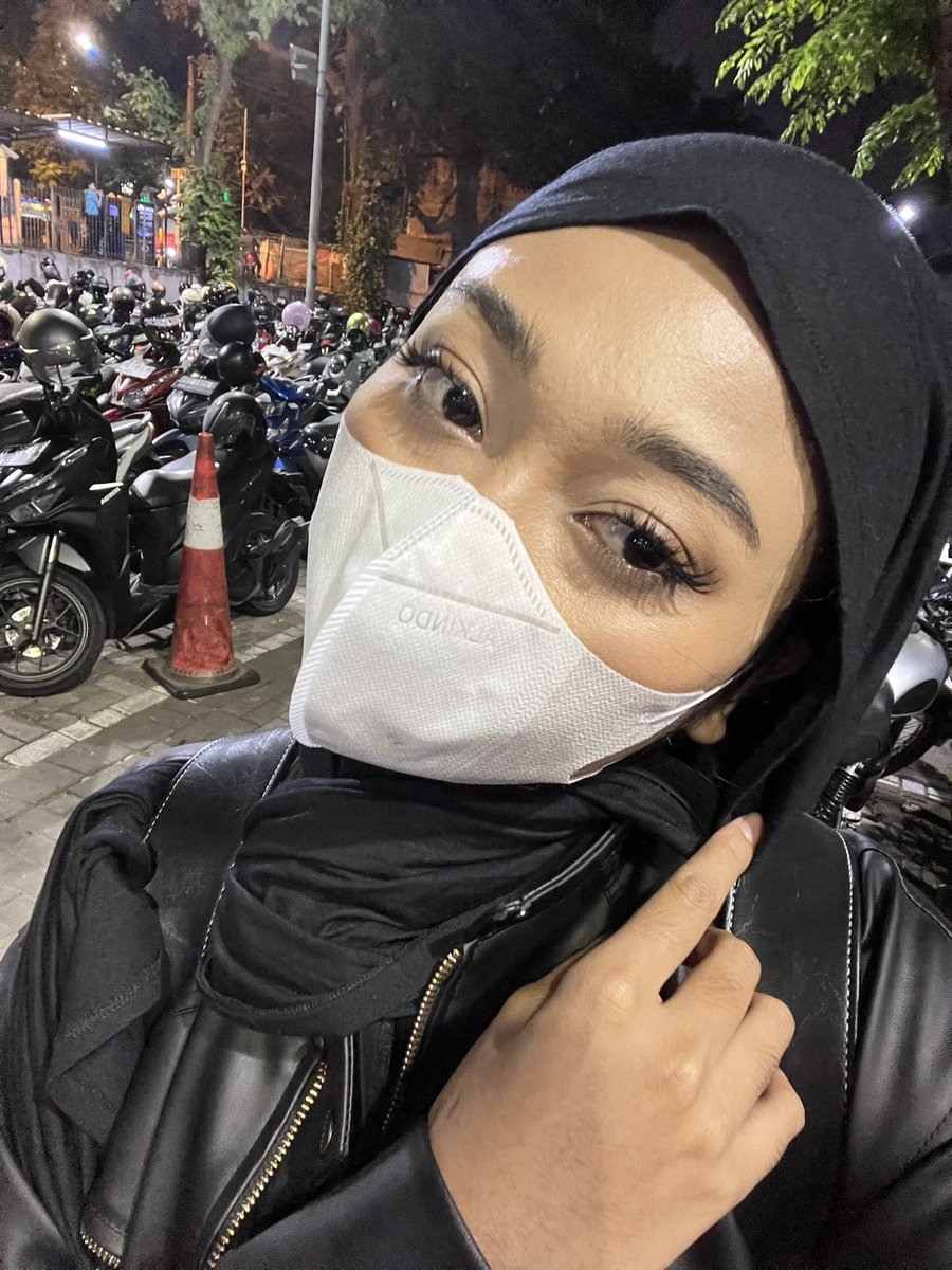 hapaaer's tweet photo. motor mana yg mau kumaling https://t.co/MqksEdmX82