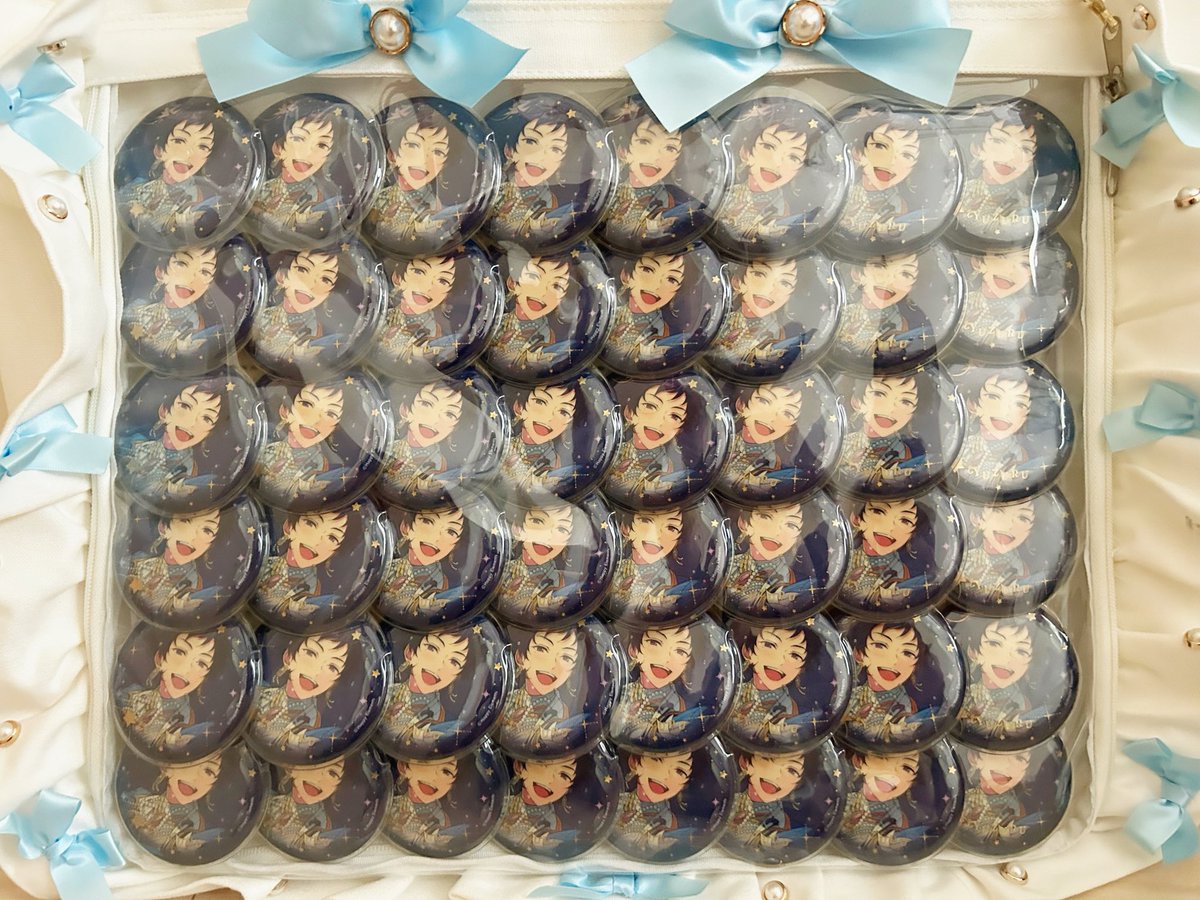 security_KBin's tweet photo. actor's choice缶バッジとりあえず急いで組んでみたけどかわいい> ̫<♩全体を見せたいなら6×8でぎっしり敷き詰めたいなら7×8(7×9？)
バッグは別の痛バのを拝借したからチョイス缶バ用に買わないと💭
やっぱMusicaって最高߹𖥦߹早くMusicaの中国缶届かないかな https://t.co/W2O8eShBff