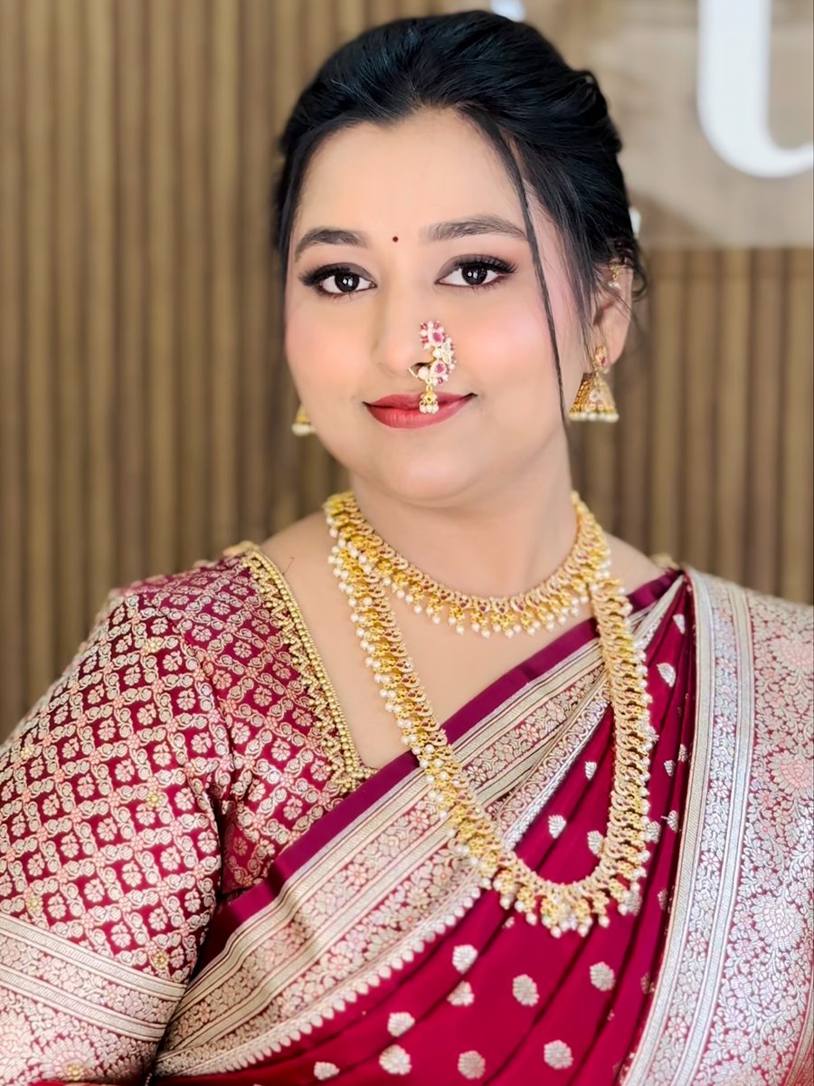 JennellLeeb8wl's tweet photo. ❤️✨
Bride @sukanya_m_
MUA @styleby. diva
Hair @makeupbykomal_kolhapur https://t.co/VWosso73At