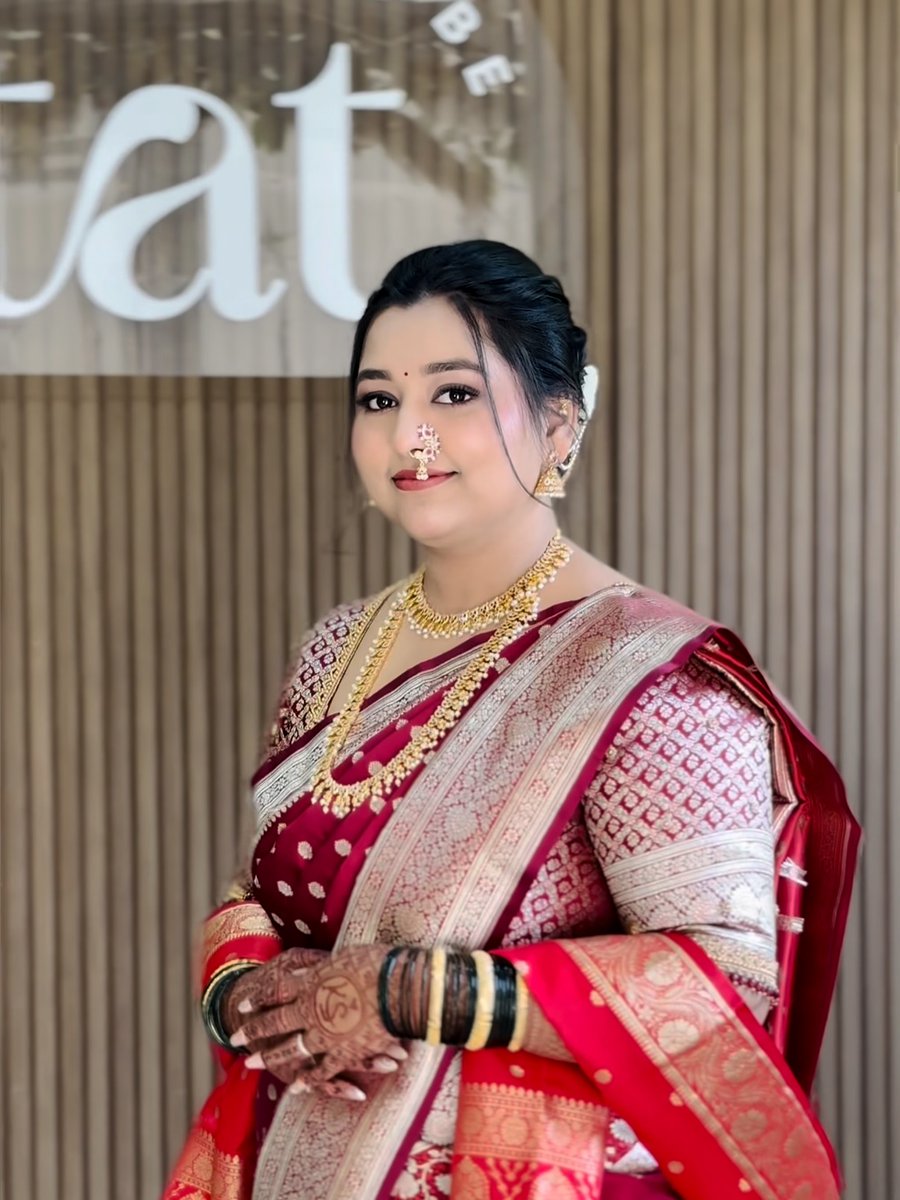 JennellLeeb8wl's tweet photo. ❤️✨
Bride @sukanya_m_
MUA @styleby. diva
Hair @makeupbykomal_kolhapur https://t.co/VWosso73At