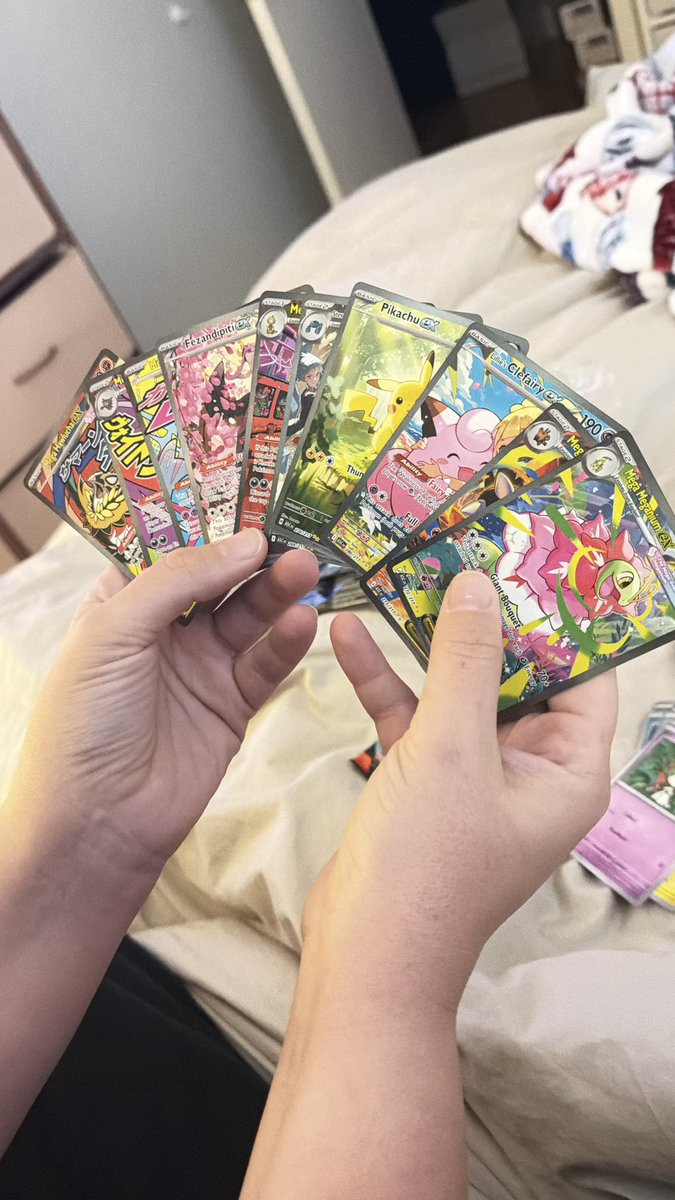 BritBratTV7's tweet photo. @dblinfinitygame Girlfriend pulled a god pack from your bundles 👀 https://t.co/ZfR5LKYPjp