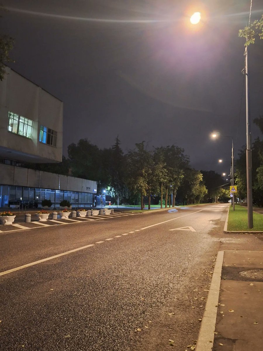 DebrahOlalde's tweet photo. В движении и созерцании... 😌 🚴‍♂️ 🌃 https://t.co/lKX3a7rCGS