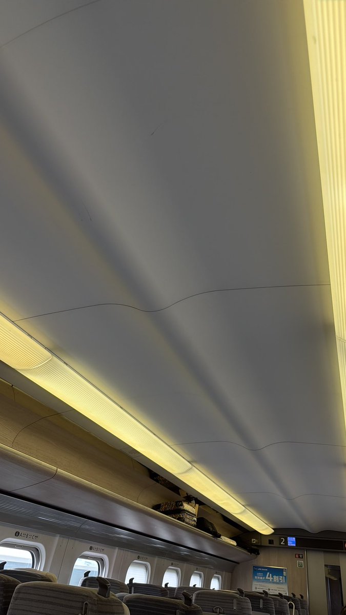 mr3777911's tweet photo. ちょっと東京行ってくる🚄
#日曜日 https://t.co/1kfIRRmHJO