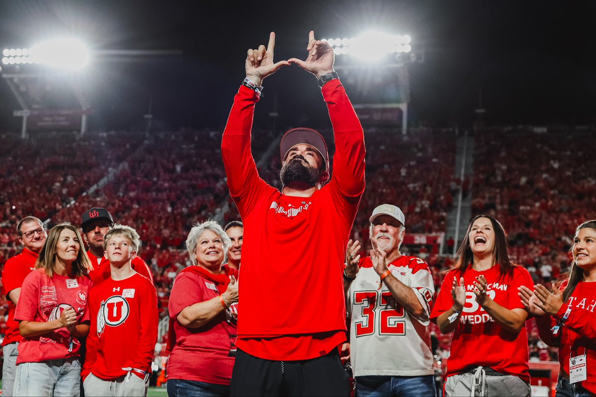 utahathletics's tweet photo. Forever Enshrined ❤️

Tonight, Eric Weddle joins our Ring of Honor — forever apart of Rice-Eccles. @NFFNetwork will be inducting him later this year into the College Football Hall of Fame ❤️ 

#GoUtes https://t.co/ADCOj1L1OH