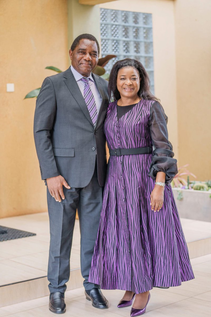 mamamutinta's tweet photo. Be honest: Do you love the first family 

A. Yes, absolutely ❤️
B. Of course 😊
C. A little bit 😍
D. Not really 🤔 https://t.co/UQA8B2qmgC